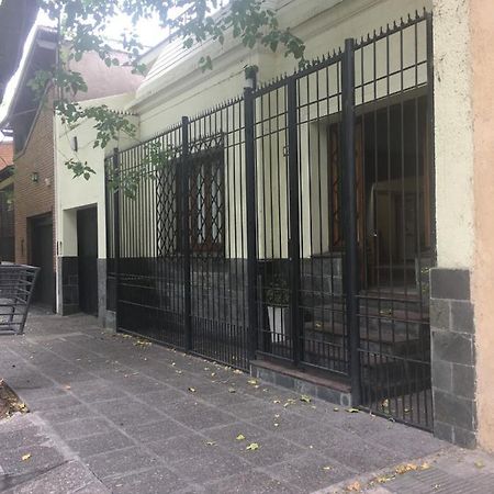 Casa Cerca Del Centro Bed&Breakfast Mendoza Exteriör bild